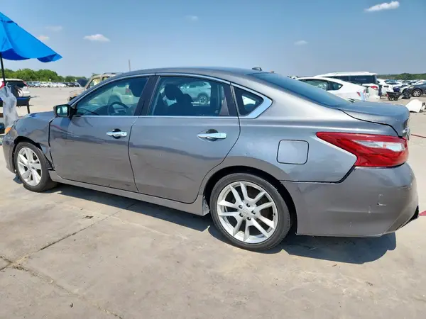 1N4AL3AP2JC176563 2018 NISSAN ALTIMA - Image 2