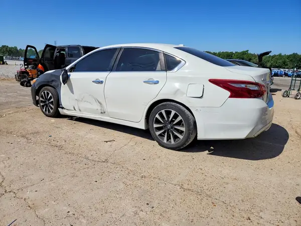 1N4AL3AP2JC177132 2018 NISSAN ALTIMA - Image 2