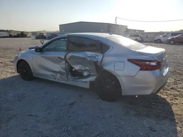 1N4AL3AP2JC177521 2018 NISSAN ALTIMA - Image 2