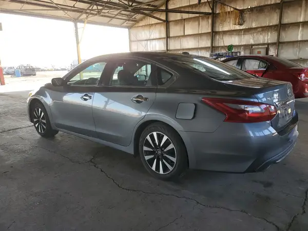 1N4AL3AP2JC178670 2018 NISSAN ALTIMA - Image 2