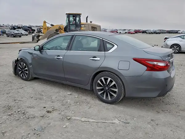 1N4AL3AP2JC181763 2018 NISSAN ALTIMA - Image 2