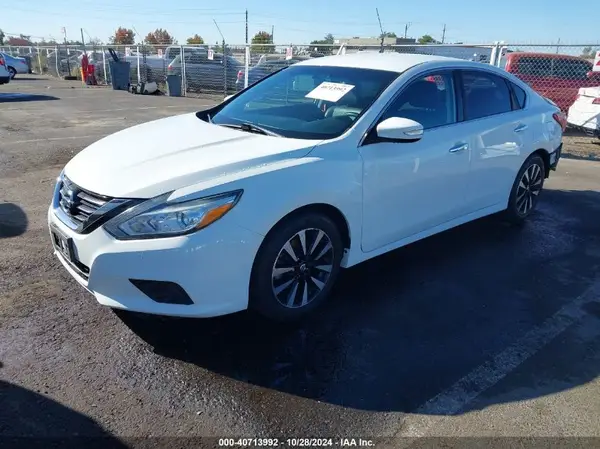 1N4AL3AP2JC182749 2018 NISSAN ALTIMA - Image 2