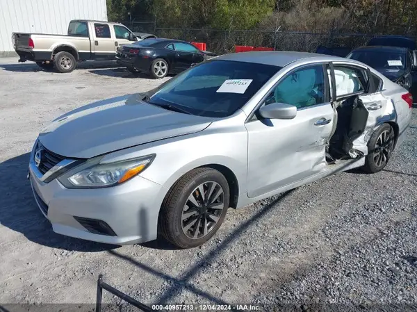 1N4AL3AP2JC183058 2018 NISSAN ALTIMA - Image 2