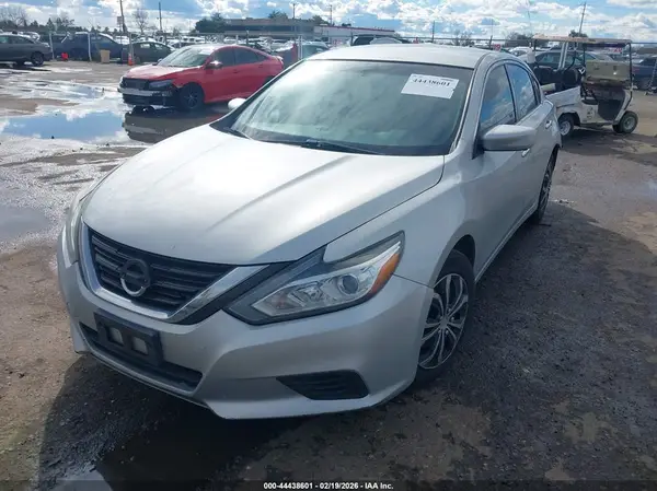 1N4AL3AP2JC184663 2018 NISSAN ALTIMA - Image 2