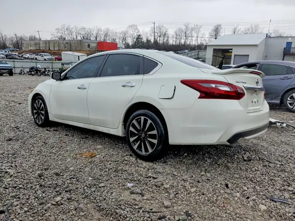 1N4AL3AP2JC185117 2018 NISSAN ALTIMA - Image 2