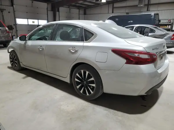1N4AL3AP2JC190656 2018 NISSAN ALTIMA - Image 2