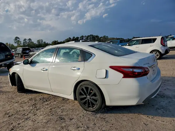 1N4AL3AP2JC192519 2018 NISSAN ALTIMA - Image 2