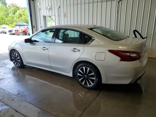 1N4AL3AP2JC194271 2018 NISSAN ALTIMA - Image 2