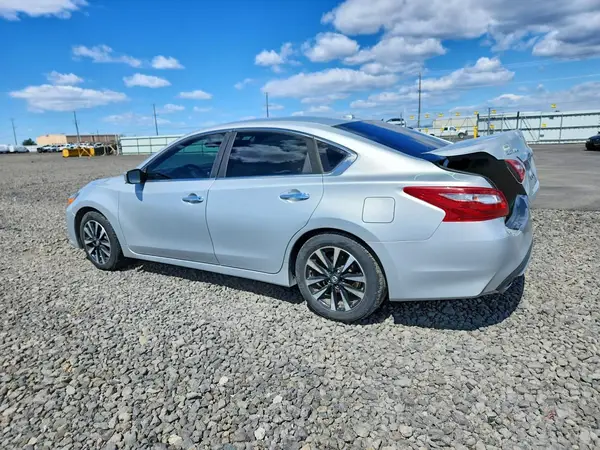 1N4AL3AP2JC194318 2018 NISSAN ALTIMA - Image 2