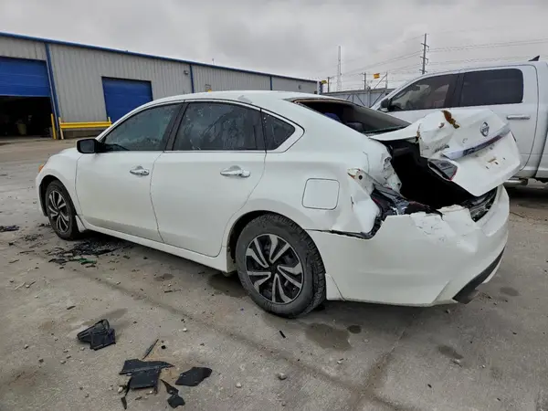 1N4AL3AP2JC194349 2018 NISSAN ALTIMA - Image 2