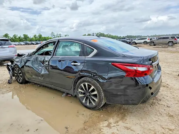 1N4AL3AP2JC195131 2018 NISSAN ALTIMA - Image 2