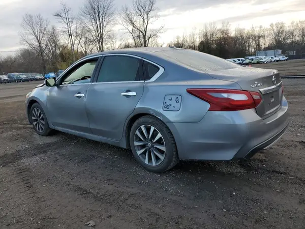 1N4AL3AP2JC197087 2018 NISSAN ALTIMA - Image 2