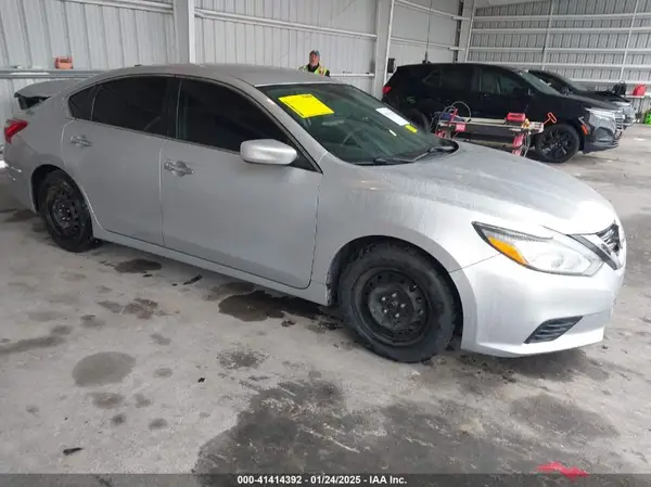 1N4AL3AP2JC199535 2018 NISSAN ALTIMA - Image 1