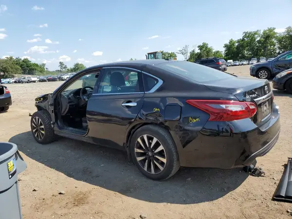 1N4AL3AP2JC202479 2018 NISSAN ALTIMA - Image 2