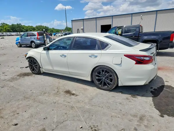 1N4AL3AP2JC203566 2018 NISSAN ALTIMA - Image 2