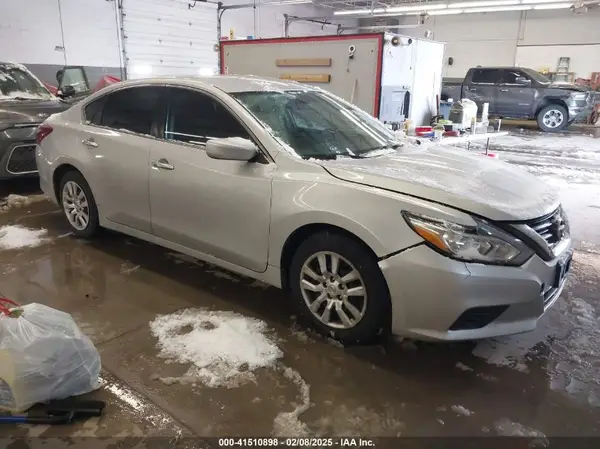 1N4AL3AP2JC203633 2018 NISSAN ALTIMA - Image 1
