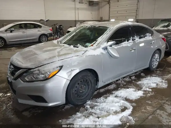 1N4AL3AP2JC203633 2018 NISSAN ALTIMA - Image 2