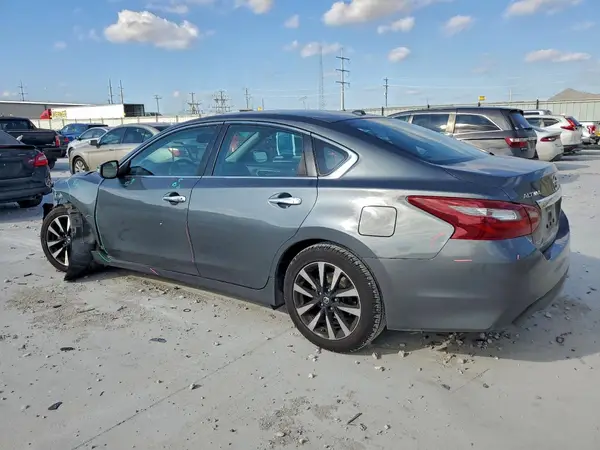 1N4AL3AP2JC204457 2018 NISSAN ALTIMA - Image 2