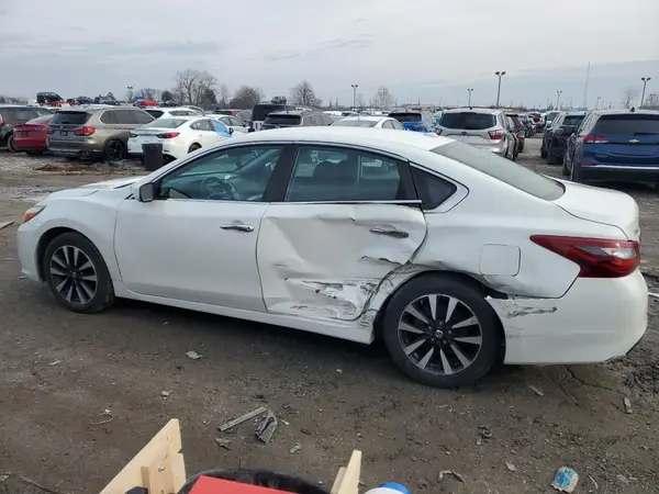 1N4AL3AP2JC205057 2018 NISSAN ALTIMA - Image 2