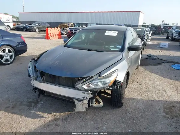 1N4AL3AP2JC206595 2018 NISSAN ALTIMA - Image 2