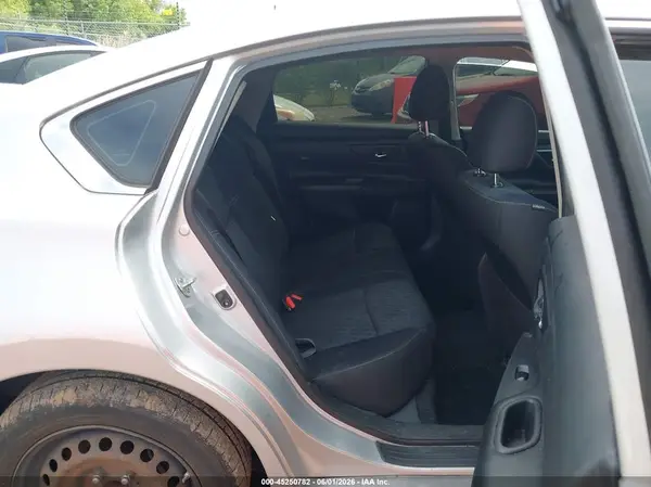 1N4AL3AP2JC210856 2018 NISSAN ALTIMA - Image 8