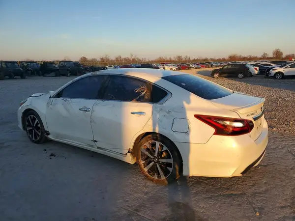 1N4AL3AP2JC211280 2018 NISSAN ALTIMA - Image 2