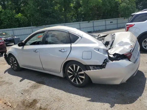1N4AL3AP2JC211389 2018 NISSAN ALTIMA - Image 2