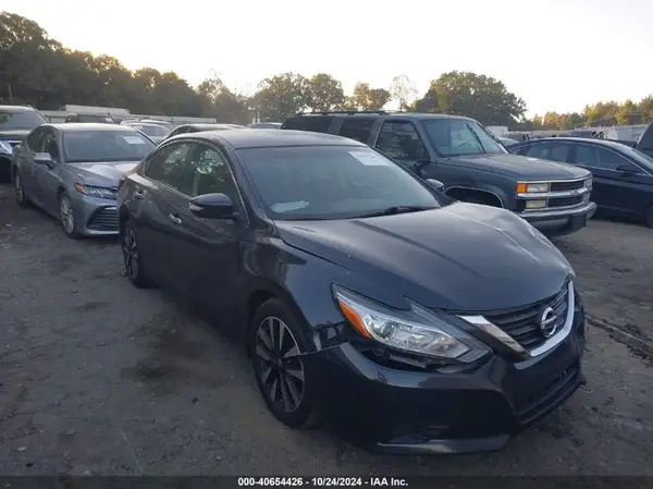 1N4AL3AP2JC212512 2018 NISSAN ALTIMA - Image 1
