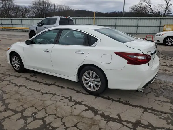 1N4AL3AP2JC215040 2018 NISSAN ALTIMA - Image 2