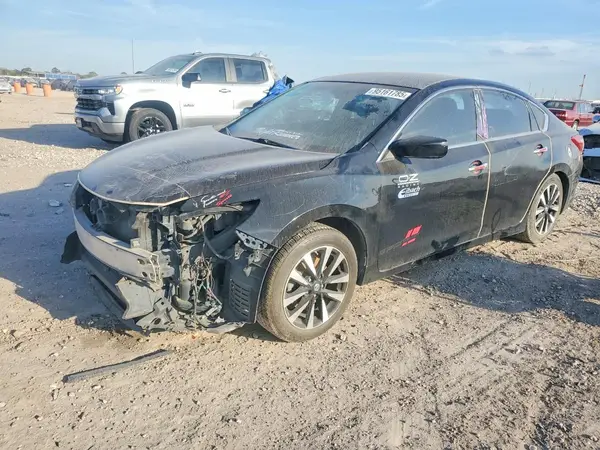 1N4AL3AP2JC215572 2018 NISSAN ALTIMA - Image 1
