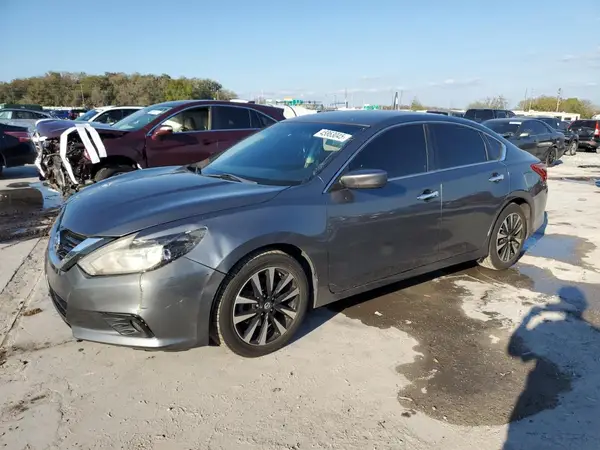 1N4AL3AP2JC217158 2018 NISSAN ALTIMA - Image 1