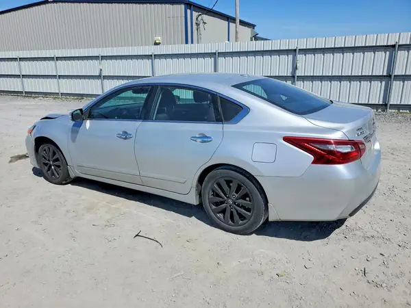 1N4AL3AP2JC223798 2018 NISSAN ALTIMA - Image 2