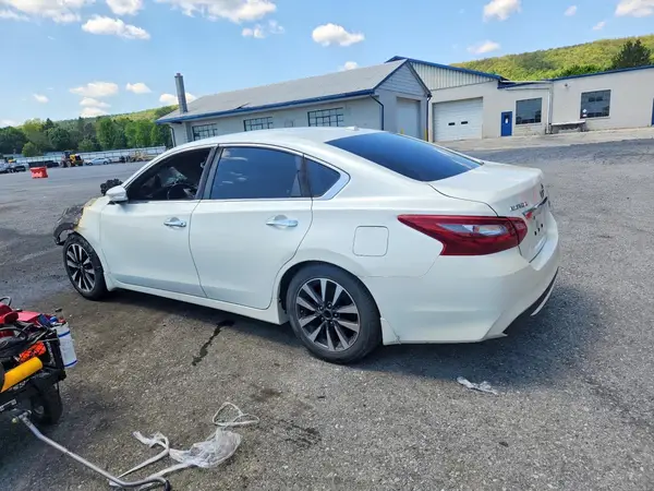 1N4AL3AP2JC224322 2018 NISSAN ALTIMA - Image 2