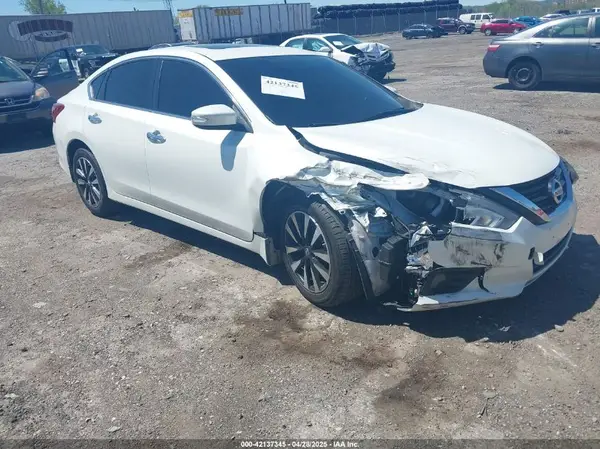 1N4AL3AP2JC225647 2018 NISSAN ALTIMA - Image 1