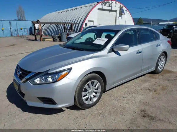 1N4AL3AP2JC225762 2018 NISSAN ALTIMA - Image 2
