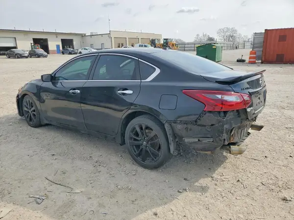 1N4AL3AP2JC227561 2018 NISSAN ALTIMA - Image 2