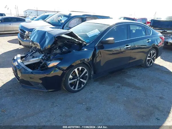1N4AL3AP2JC228581 2018 NISSAN ALTIMA - Image 2