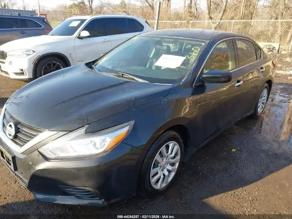 1N4AL3AP2JC228872 2018 NISSAN ALTIMA - Image 2