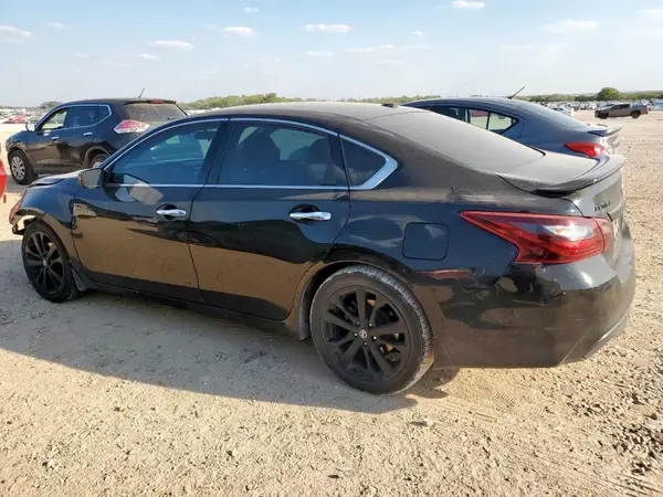 1N4AL3AP2JC230671 2018 NISSAN ALTIMA - Image 2