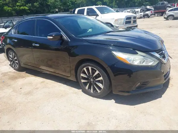 1N4AL3AP2JC232341 2018 NISSAN ALTIMA - Image 1