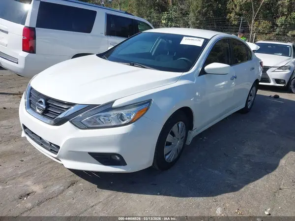 1N4AL3AP2JC233408 2018 NISSAN ALTIMA - Image 2
