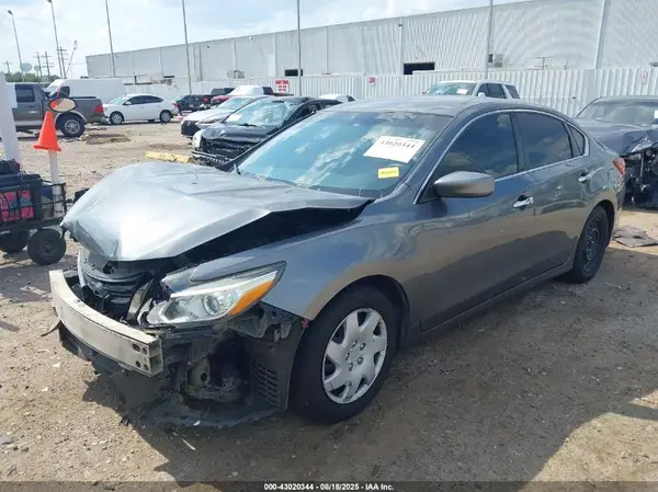 1N4AL3AP2JC235742 2018 NISSAN ALTIMA - Image 2