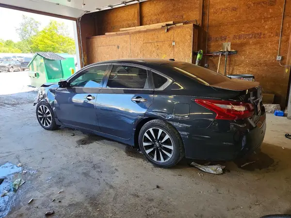 1N4AL3AP2JC235966 2018 NISSAN ALTIMA - Image 2