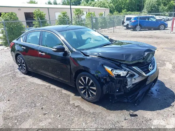 1N4AL3AP2JC236096 2018 NISSAN ALTIMA - Image 1