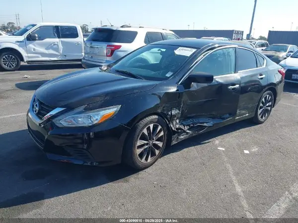 1N4AL3AP2JC236440 2018 NISSAN ALTIMA - Image 2