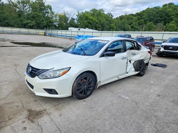 1N4AL3AP2JC237054 2018 NISSAN ALTIMA - Image 1