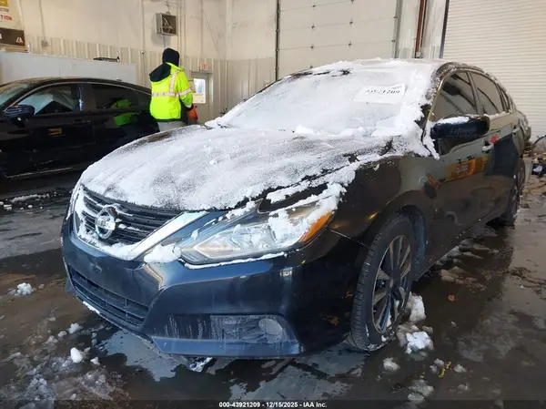 1N4AL3AP2JC238866 2018 NISSAN ALTIMA - Image 2