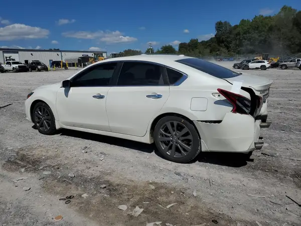 1N4AL3AP2JC239371 2018 NISSAN ALTIMA - Image 2
