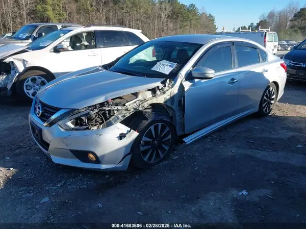 1N4AL3AP2JC239743 2018 NISSAN ALTIMA - Image 2