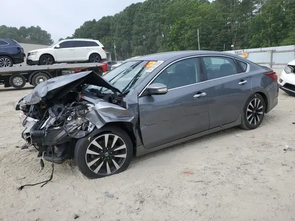 1N4AL3AP2JC240195 2018 NISSAN ALTIMA - Image 1